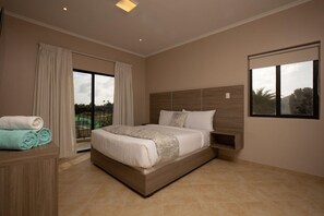 4 chambres, fer et planche à repasser, Wi-Fi, literie fournie