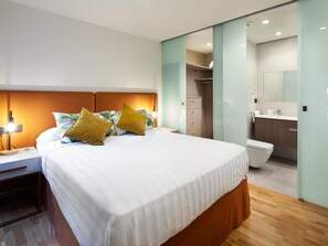 2 soverom, strykejern/-brett, internett (inkludert) og sengetøy