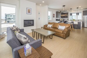 Télévision, cheminée