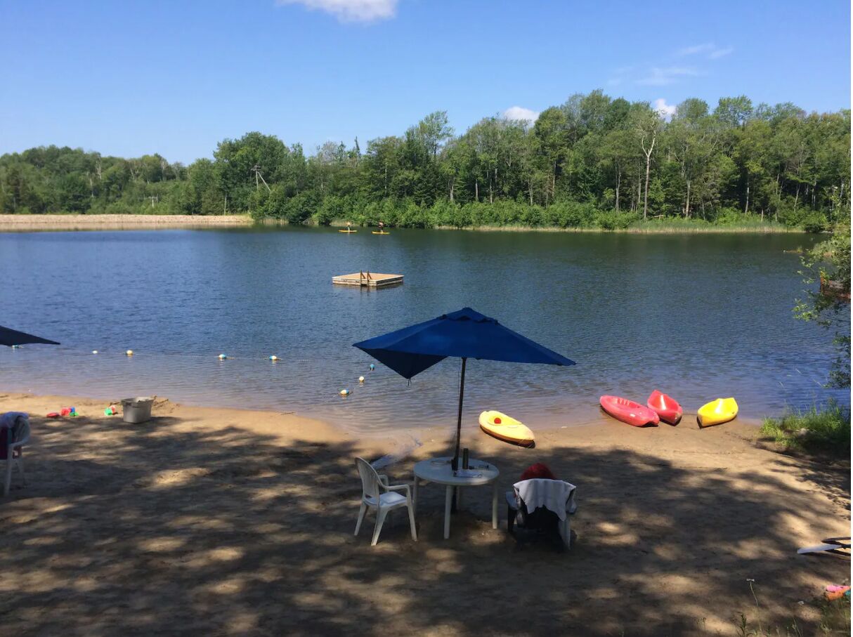 靠近海滩、沙滩毛巾