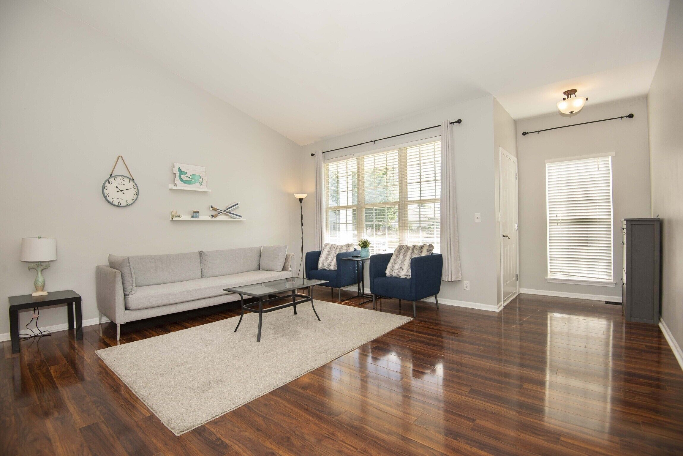 Cozy ranch with 4 bedrooms - minutes from everything