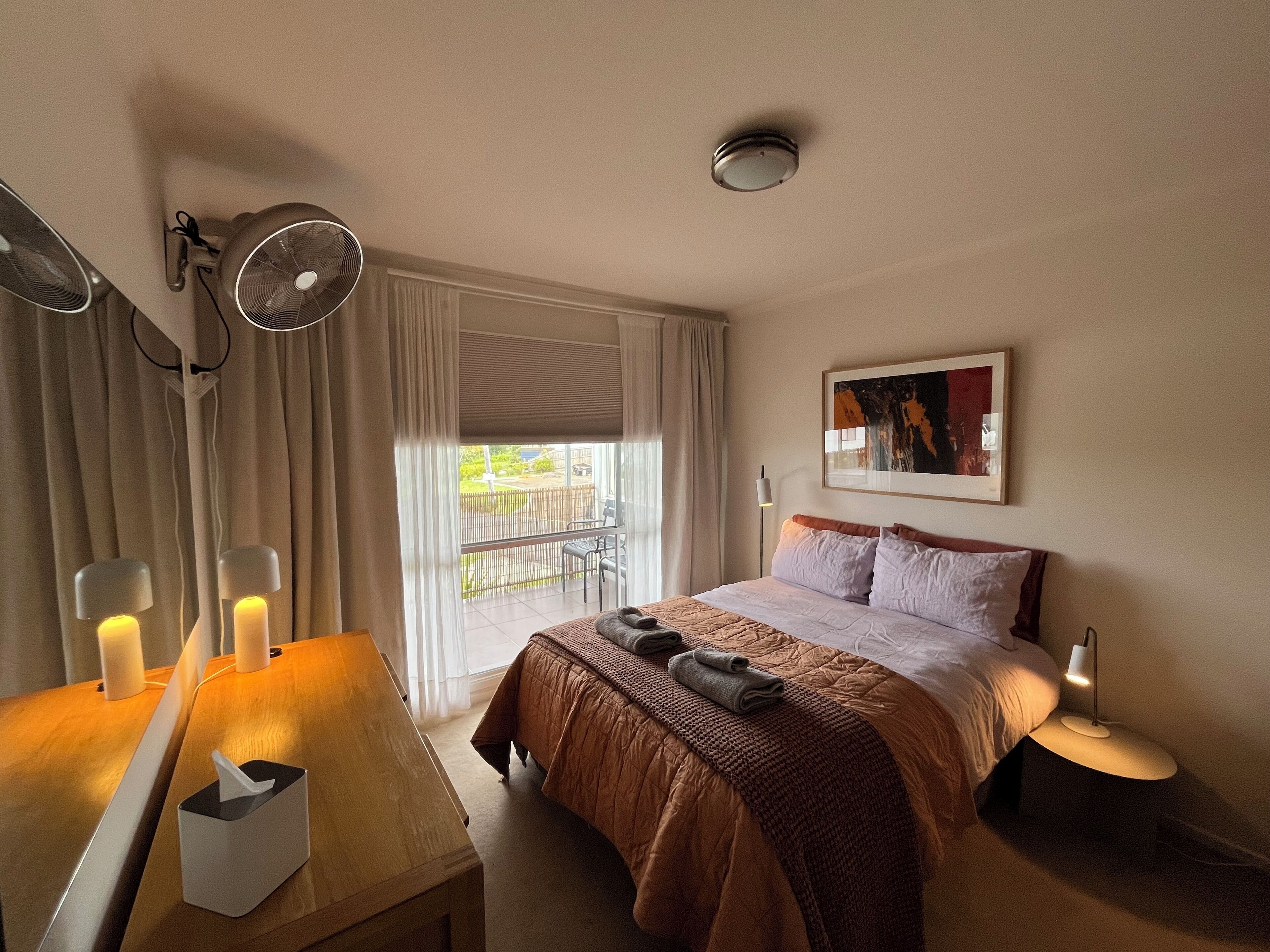 2 makuuhuonetta, silitysrauta/-lauta, vauvan matkasänky, ilmainen Wi-Fi