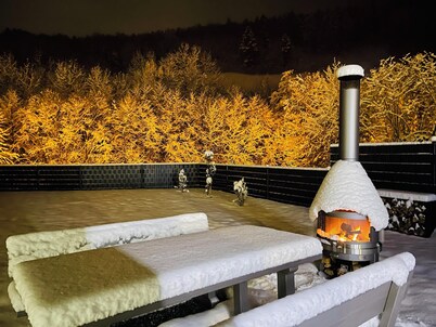 Casa de vacaciones 'Voralpen Lodge - Premium' con bañera de hidromasaje, terraza y Wi-Fi