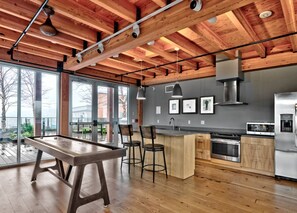 Fridge, microwave, oven, dishwasher - Upscale Ballard 2BR w/ Gym & Yoga, close to Farmers Market, by Blueground (Seattle)