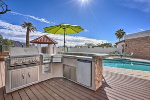 Terrace/patio - Families & Groups Welcome! Home 6 Mi to Old Town (Paradise Valley)