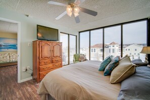 2 bedrooms, desk, iron/ironing board, travel crib
