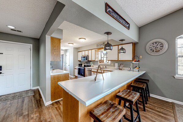 Fridge, microwave, oven, stovetop