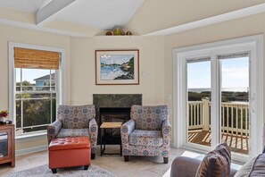 Smart TV, fireplace, DVD player, books