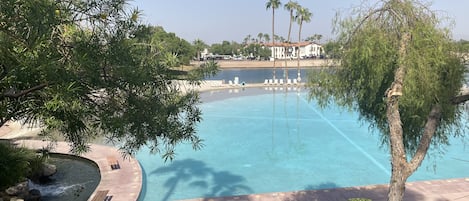 屋外プール、温水プール
