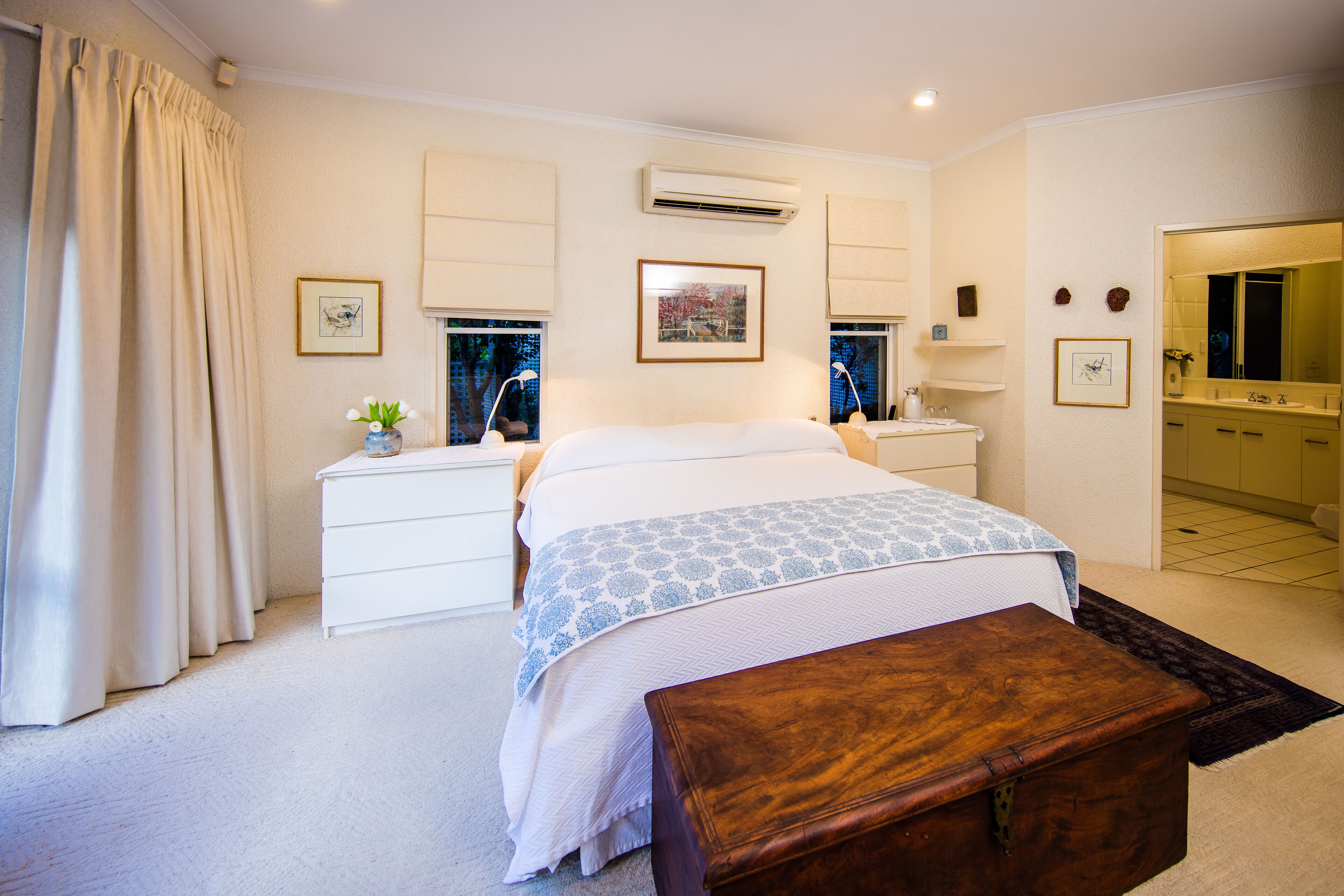 Luxury Home in Nature surrounded by Wallabies — image 23