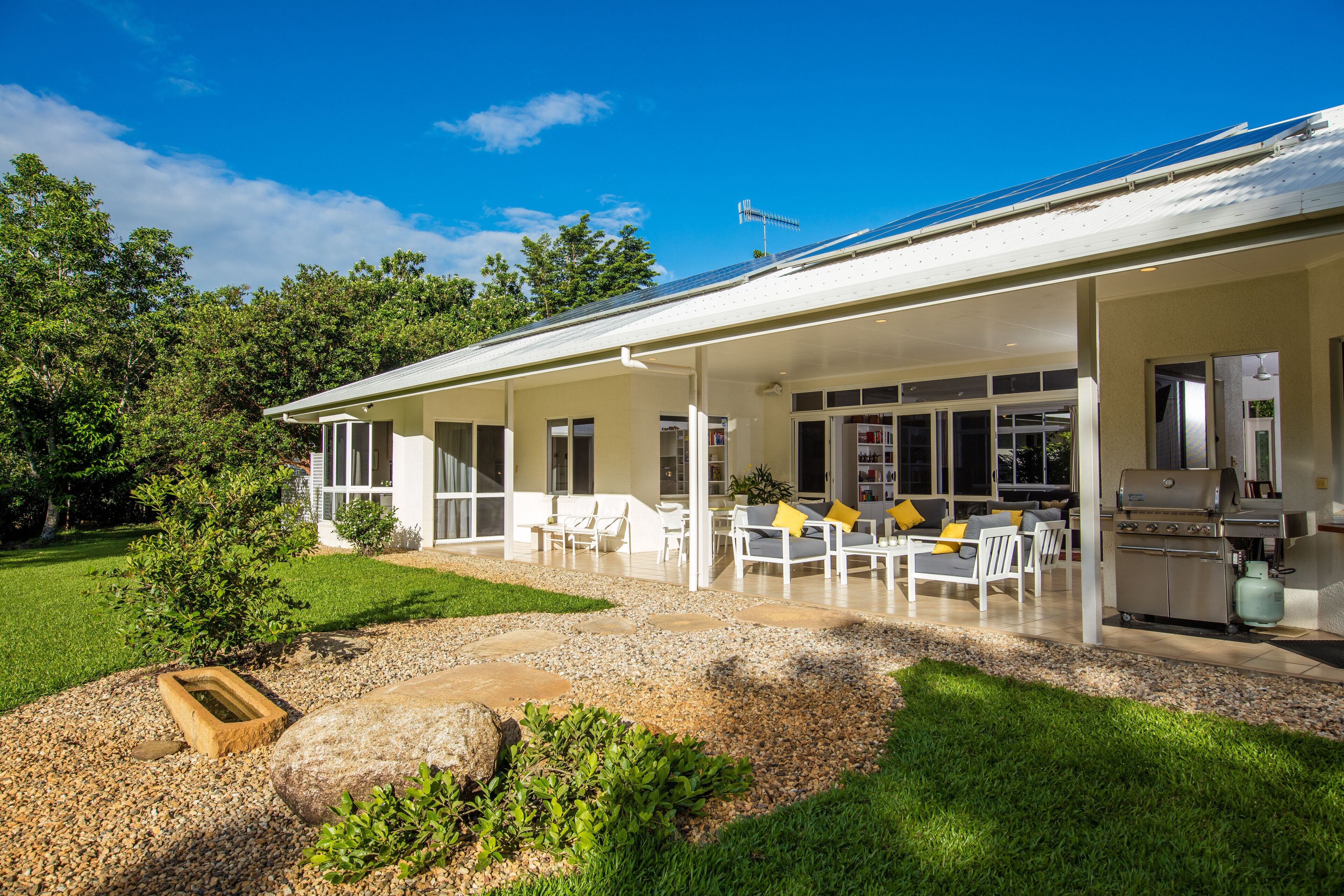 Luxury Home in Nature surrounded by Wallabies — image 19