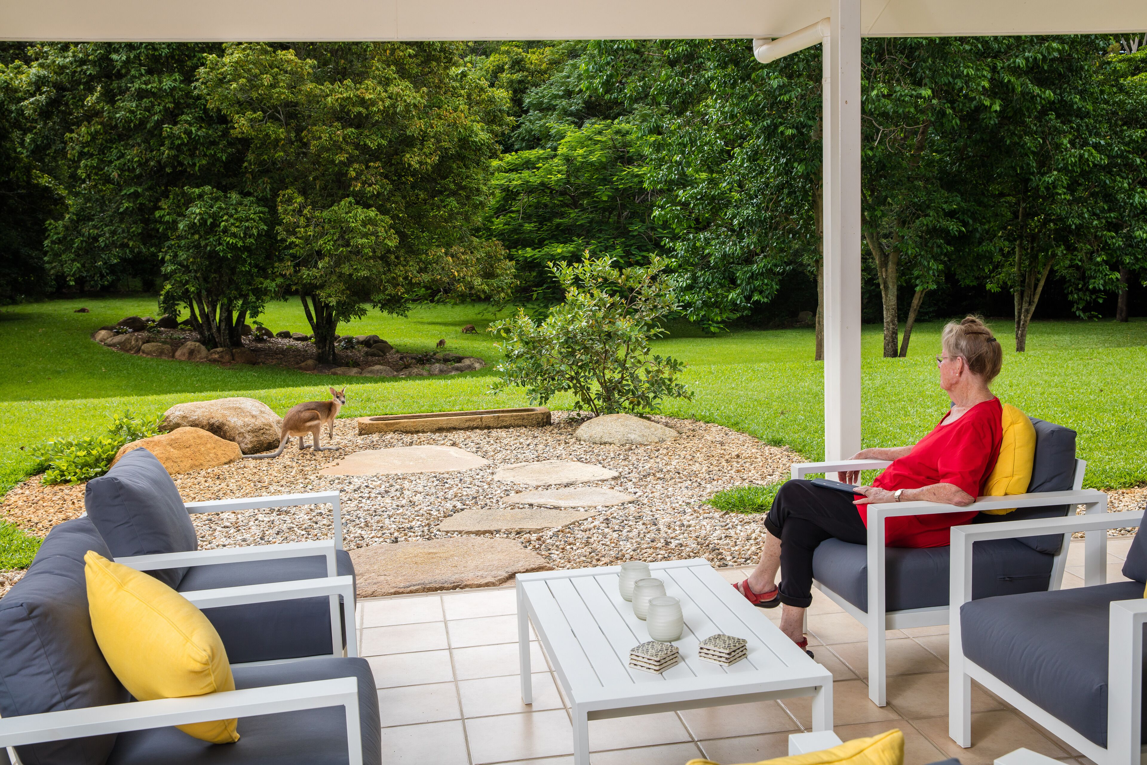 Luxury Home in Nature surrounded by Wallabies — image 4