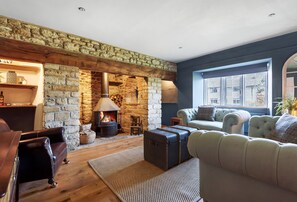 Interior - Lower Farm - is situated in the small village of Over Compton (Sherborne)