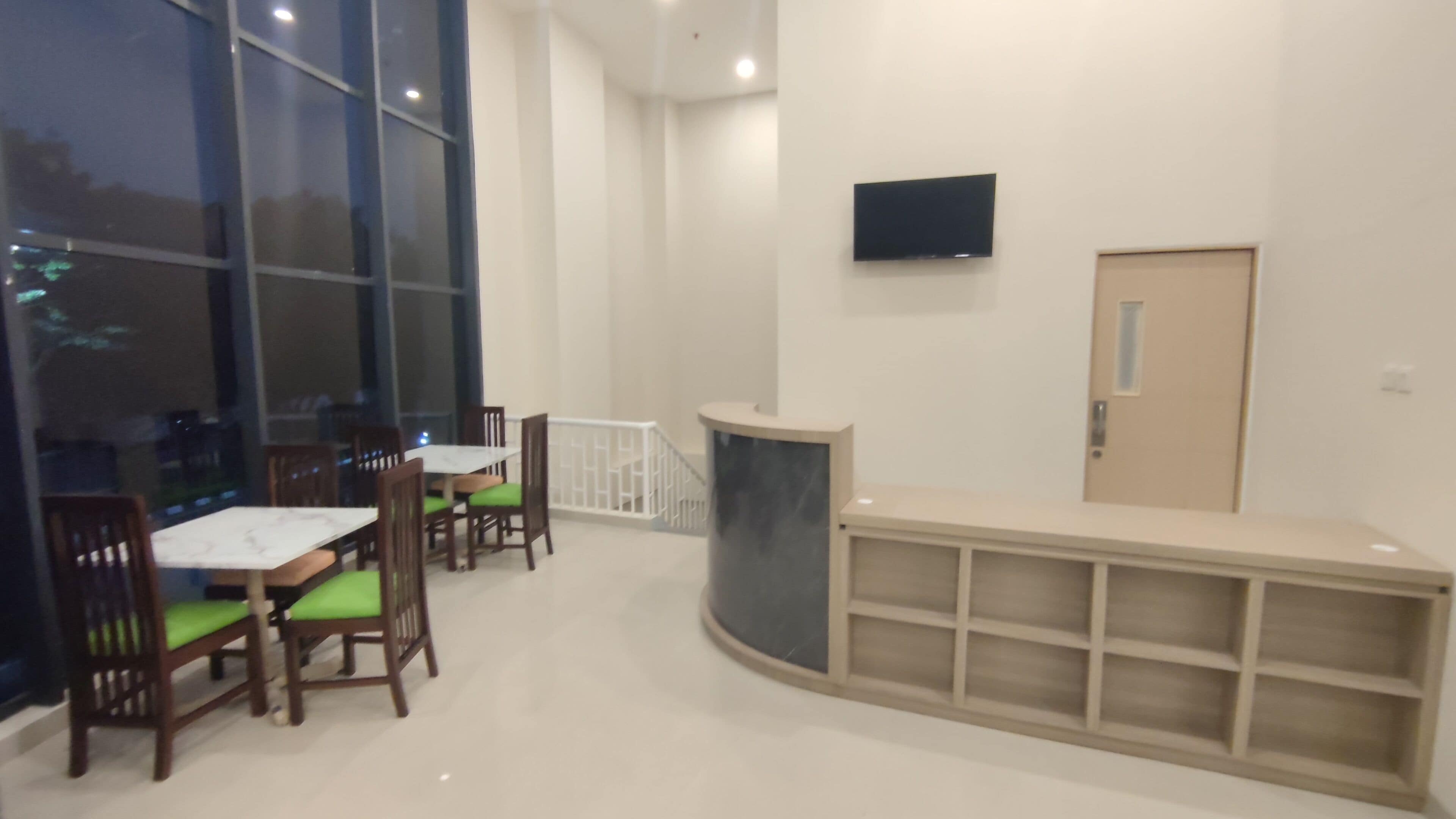 Sarapan masakan setempat setiap hari (IDR 50000 per orang)