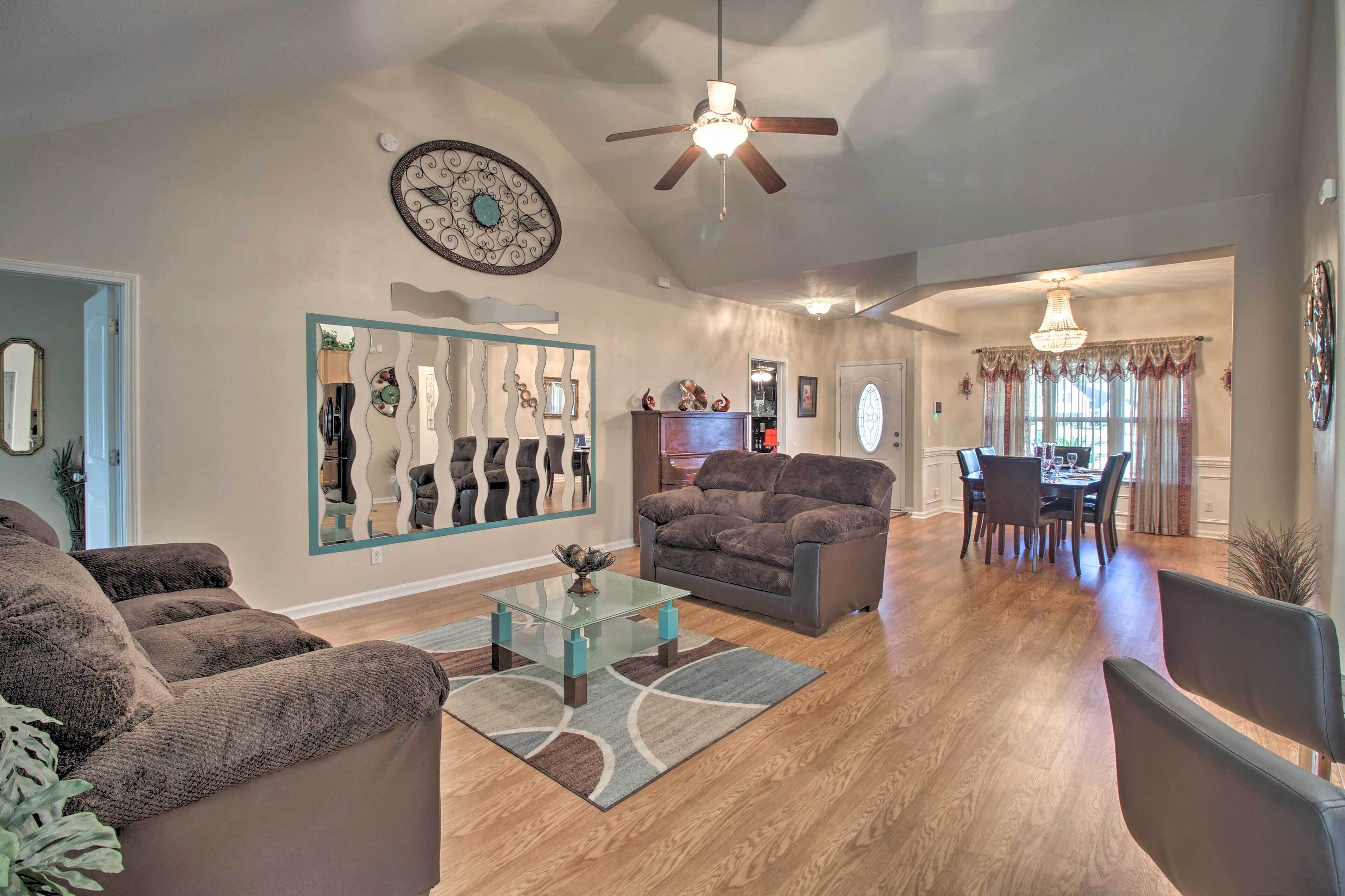 Rincon Home w/ Game Room, 18 Mi to Savannah!