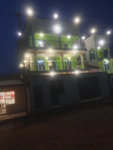 3 Floors within 11 bedrooms include Cave within 3 bedrooms