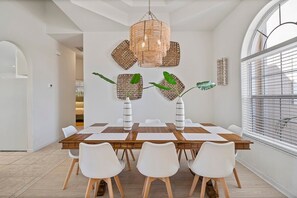 Dining - Stunning Saltwater Canal Home with Infinity Pool (Palm Coast)