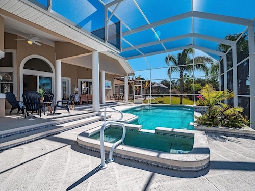 Stunning Saltwater Canal Home with Infinity Pool