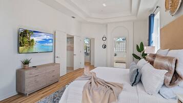 4 quartos, ferros/tábuas de passar roupa, berço de viagem, Wi-Fi