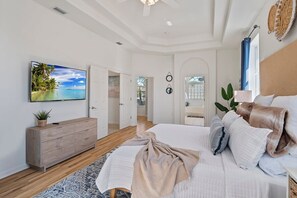 4 chambres, fer et planche à repasser, lit parapluie, Wi-Fi