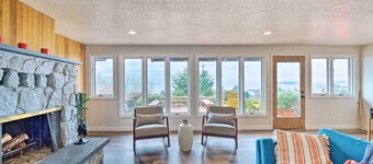 Lovely Coupeville Home w/ Puget Sound Views!
