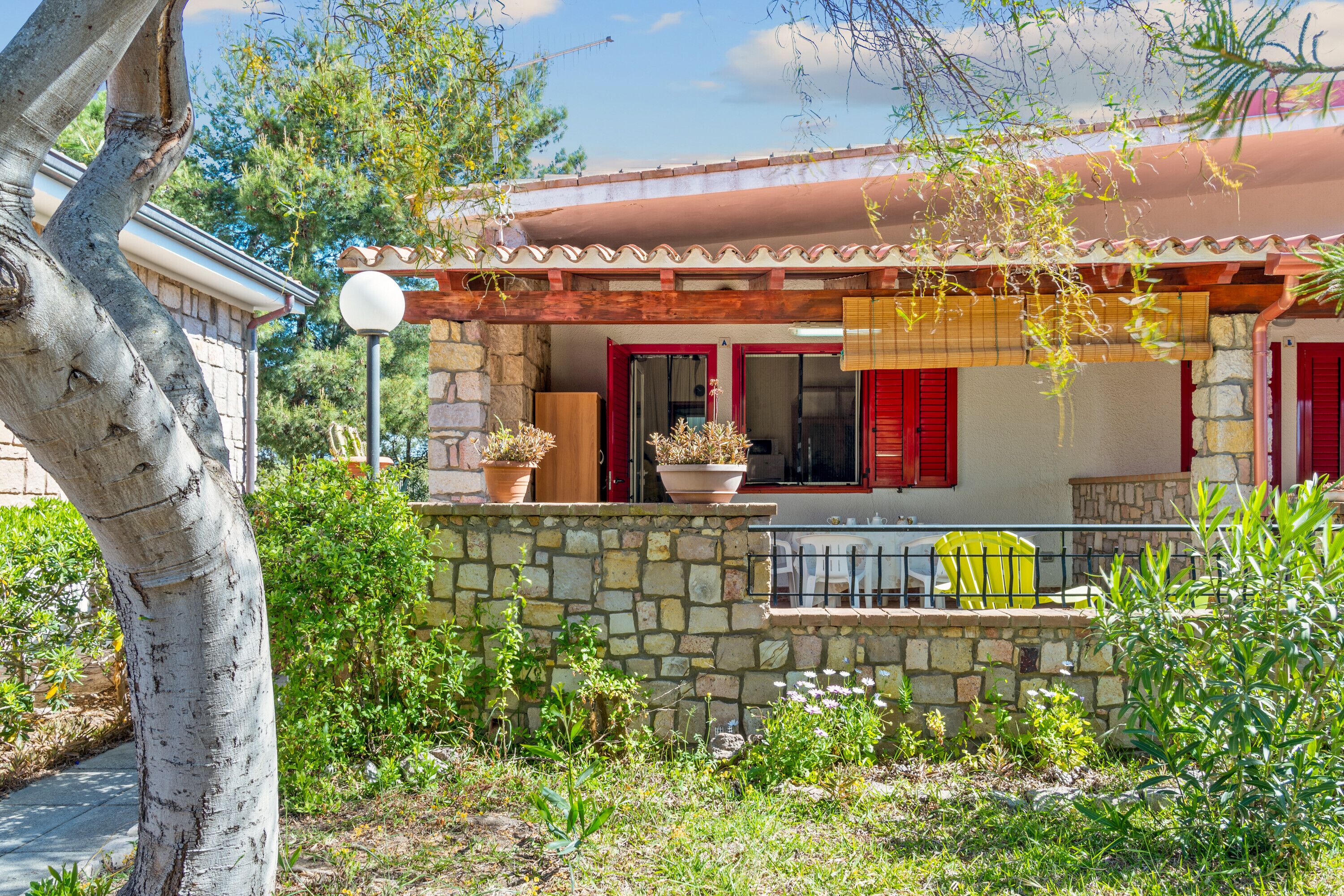 Casa vacanze 'Casetta Angela' con barbecue, giardino in comune e Wi-Fi