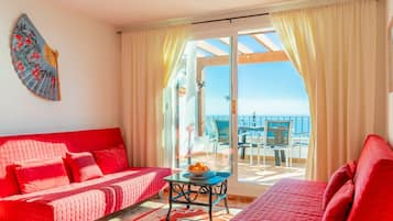 Televisor, videojocs, reproductor de DVD i estèreo