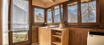 Holiday Home "Camilla" with Lake Views, Garden & Wi-Fi