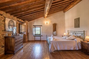 2 habitaciones, wifi gratis y ropa de cama 
