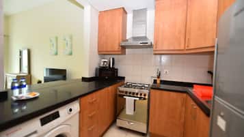 Estúdio | Cozinha privada | Geladeira grande, micro-ondas, fogão, cooktop