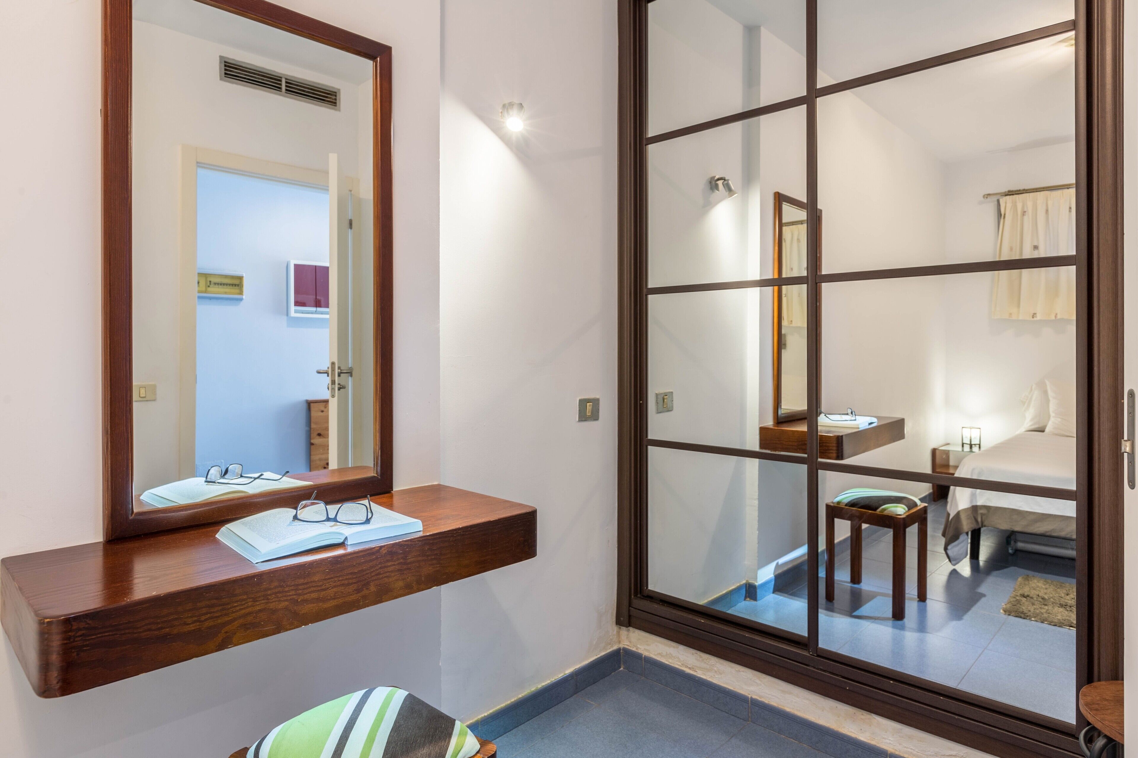 1 habitación, wifi gratis, ropa de cama y acceso para silla de ruedas 