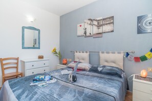 2 slaapkamers, een strijkplank/strijkijzer, gratis wifi, beddengoed