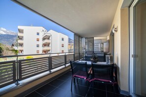 Outdoor dining - Apartment "Truma Swing 14" close to Ski Lift with Terrace & Wi-Fi (Meran)