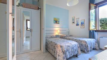 2 camere, ferro/asse da stiro, Wi-Fi gratuito, lenzuola