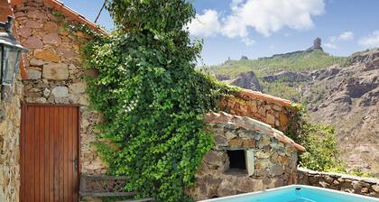 Villa 'Casa Rural Pepita la de las Flores' avec piscine, terrasse et Wi-Fi