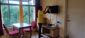 Living area - Holiday Cottage Inn (Pune)