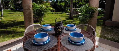 Outdoor dining