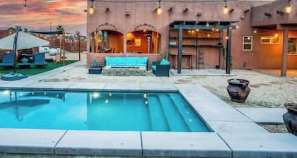 Luxury 4BR Joshua Tree House w/ heated Pool