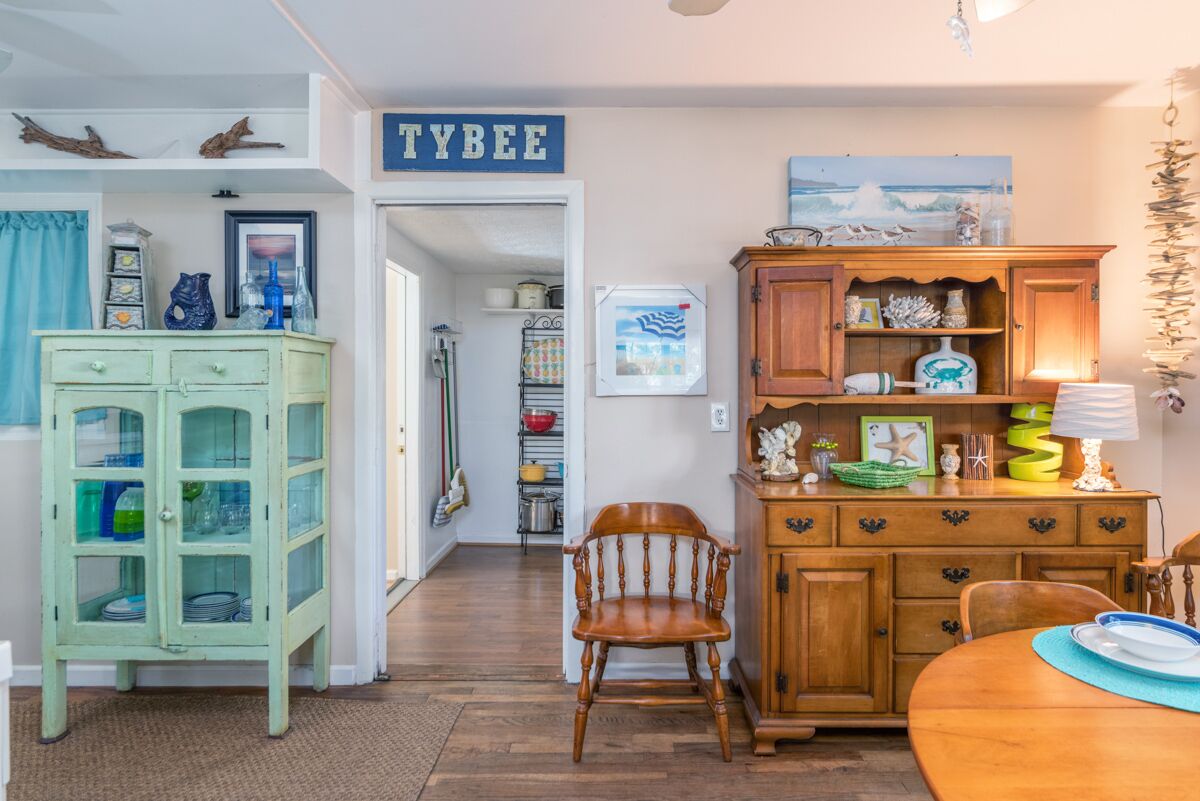 Charming home near North Beach with fire-pit and wifi