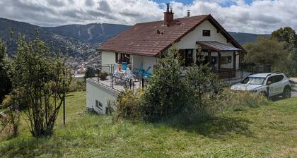 Funktionales Ferienhaus mit Terrasse und Aussicht, Gérardmer
