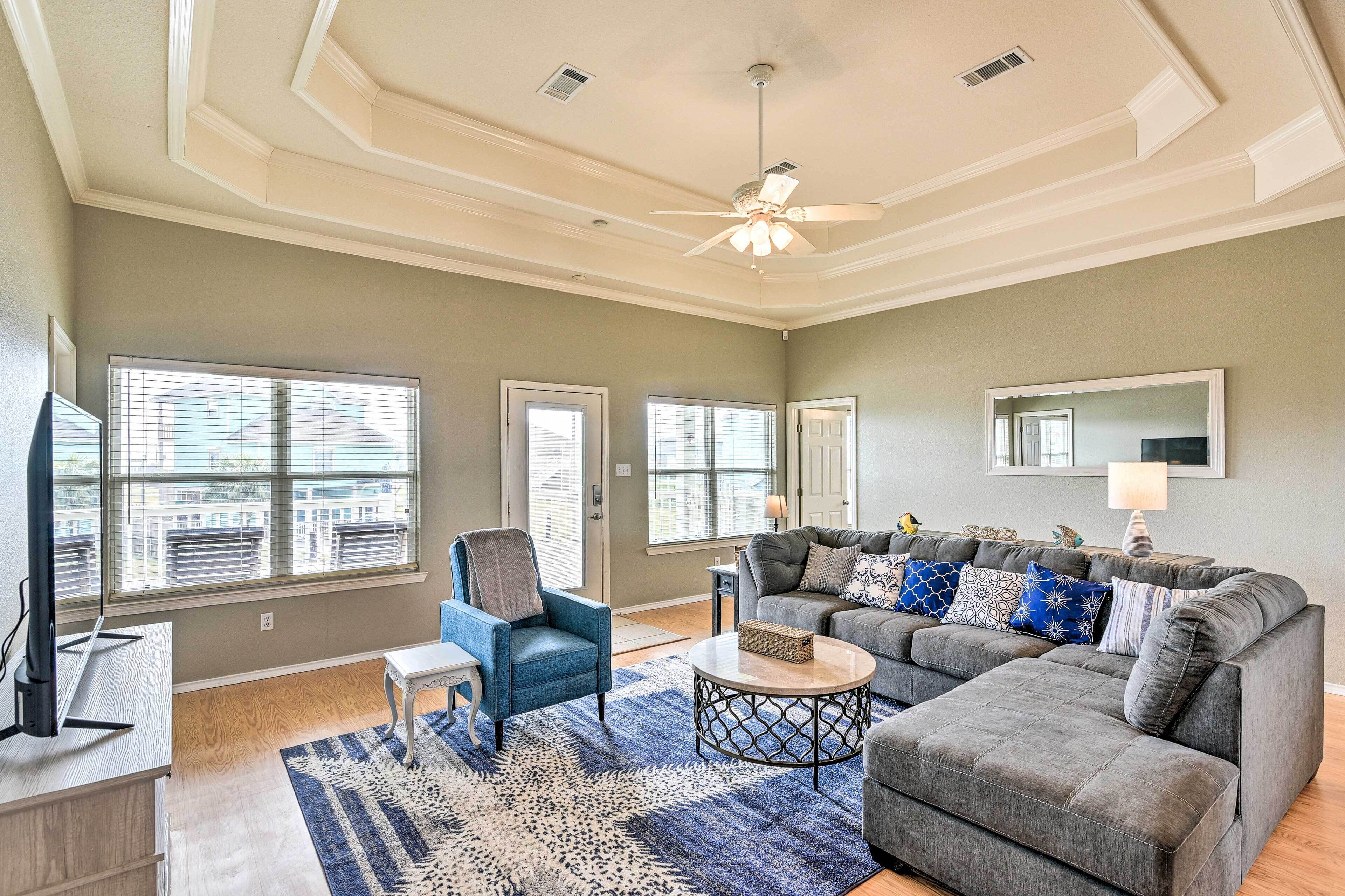 ‘Pura Vida’ Crystal Beach House: Near Beaches!