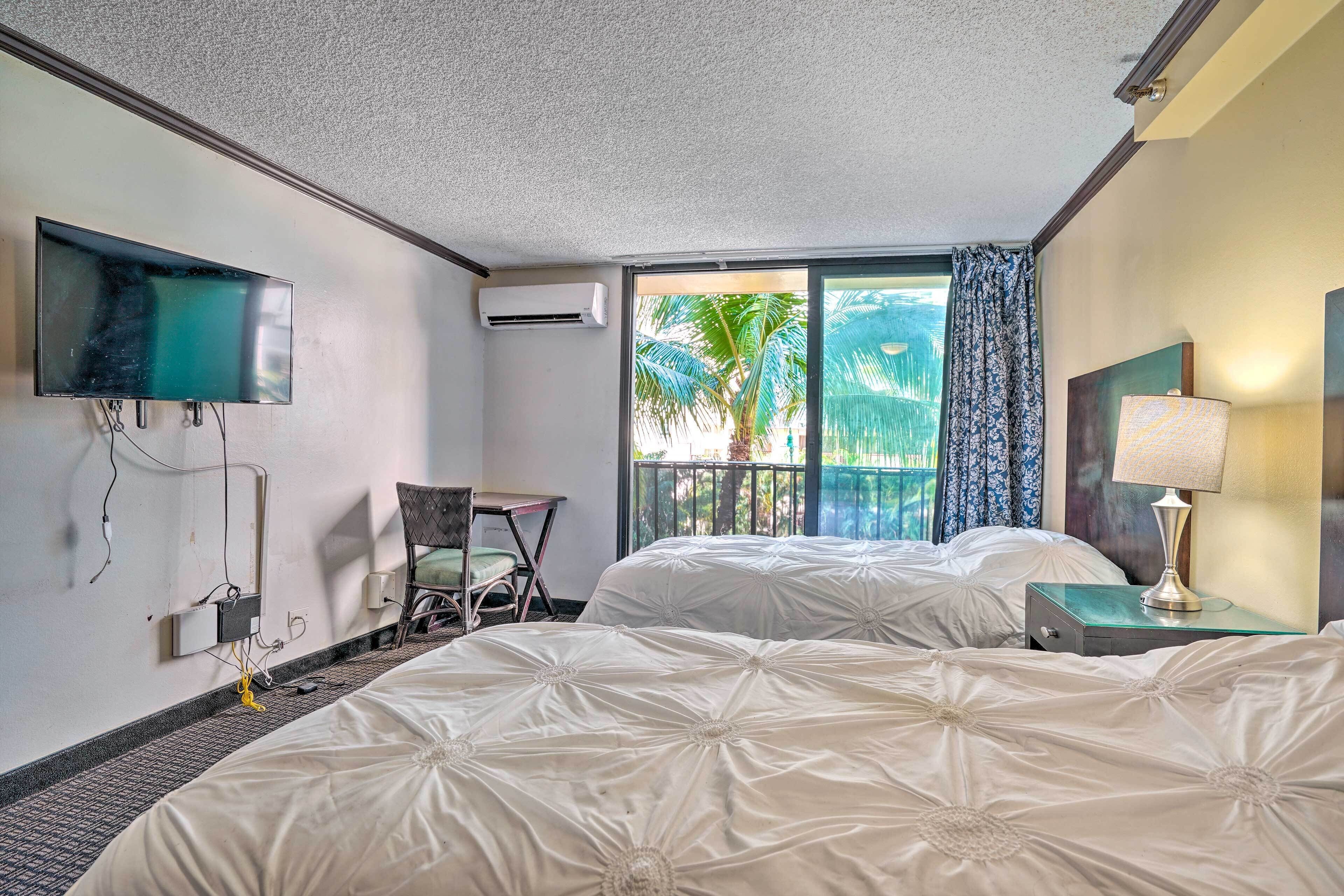 Central Hotel Condo: Walk to Waikiki Beach!