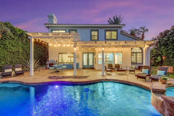 A heated pool - Terra Azul: Pool, Spa, Billiard Table, Foosball (Indio)