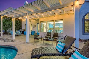 Outdoor dining - Terra Azul: Pool, Spa, Billiard Table, Foosball (Indio)