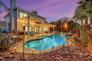 A heated pool - Terra Azul: Pool, Spa, Billiard Table, Foosball (Indio)