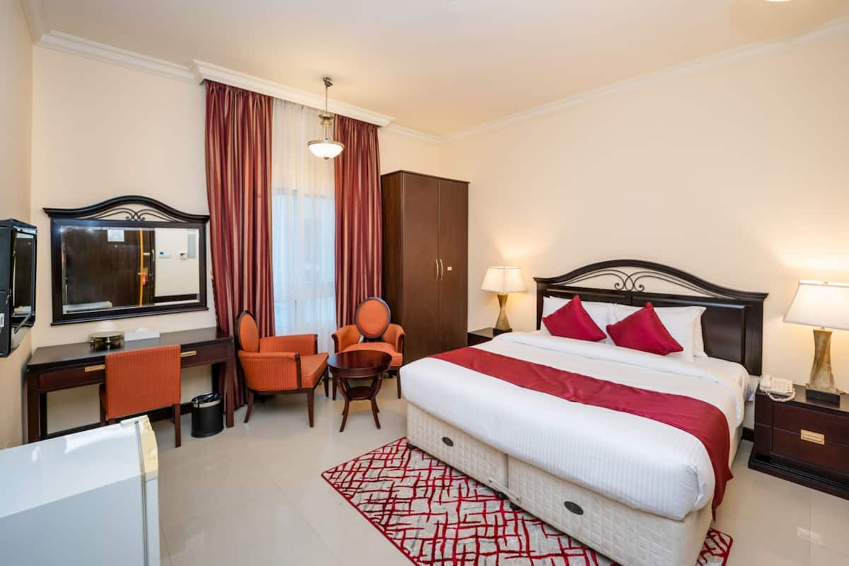 1 bedroom, in-room safe, desk, iron/ironing board