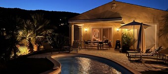 VILLA DE CHARME, GOLFE St TROPEZ, AU CALME, BELLE VUE DEGAGEE, PISCINE CHAUFFEE
