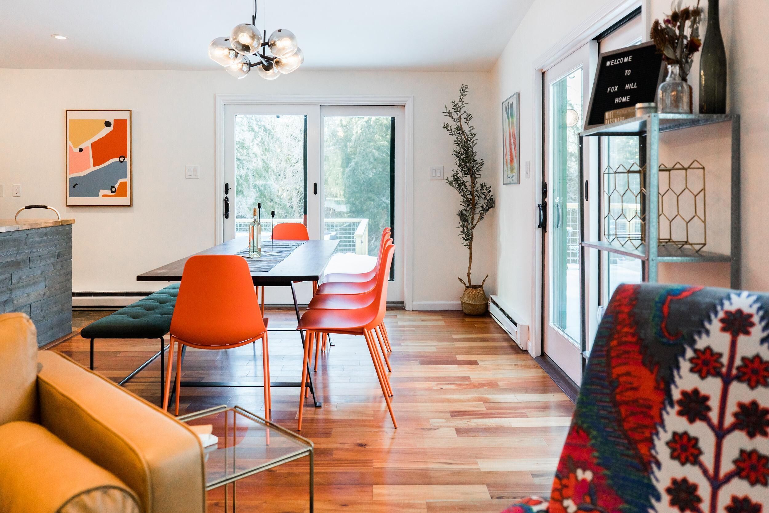 Fox Hill Home: Luxe Cabin w/ Hot Tub