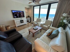 Fernseher, Netflix, DVD-Player, Streaming-Dienste