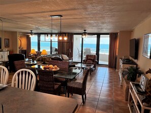 Dining - Gulf Front Condo with Stunning Views! (Pensacola)